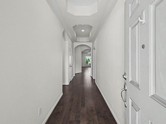 3rd image of 21327 Somerset Shores Xing