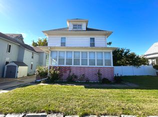 9 S 4th St, Marshalltown, IA 50158