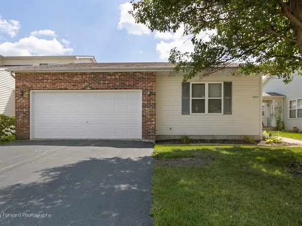 225 Morrow St #D, Somonauk, IL 60552