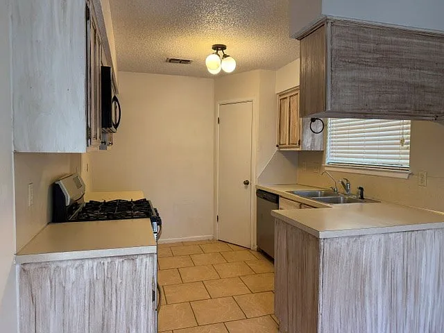 5011 Canadian Ave — Photo 11