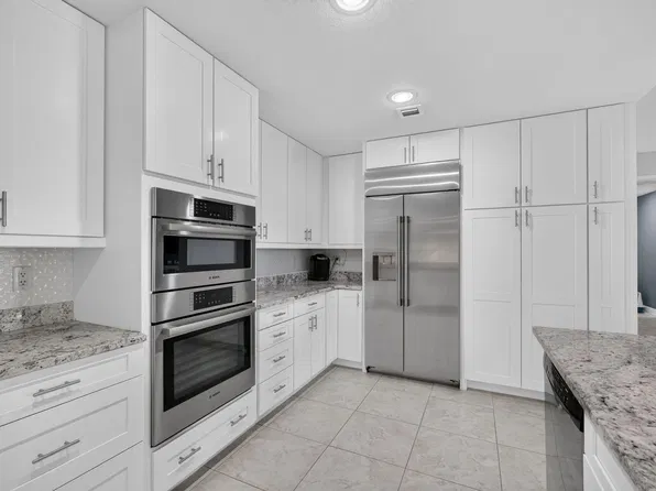 1013 BAY COLONY Drive S, Juno Beach, FL 33408