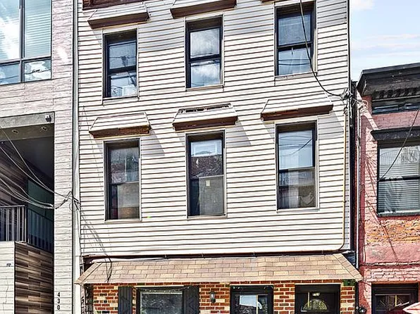 428 Van Brunt St, Brooklyn, NY 11231