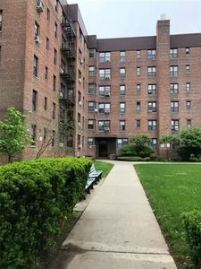 2240 Burnett St APT 2H, Brooklyn, NY, 11229