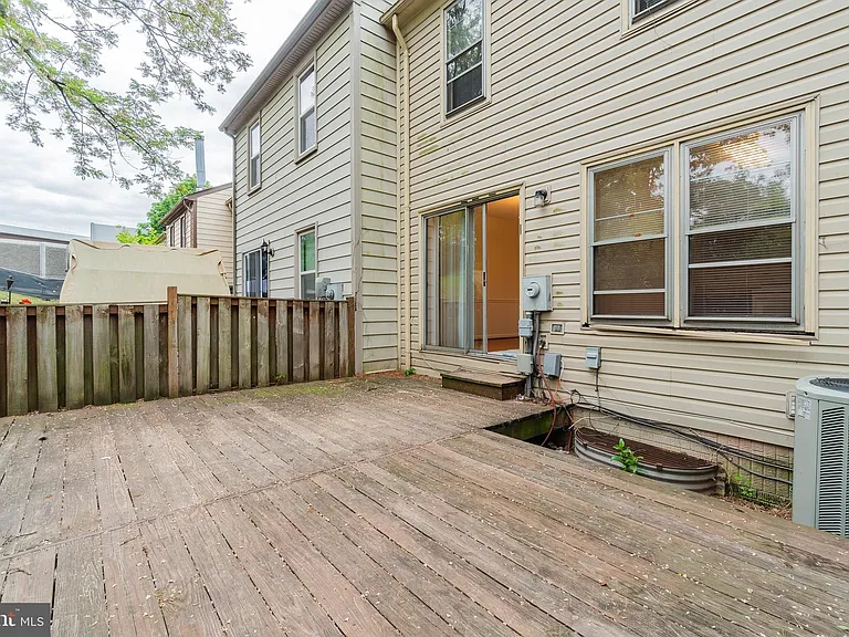14167 Royal Oak Ln — Photo 30