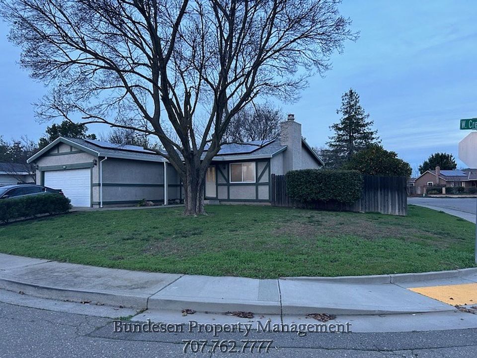 1st image of 400 W Creekside Cir