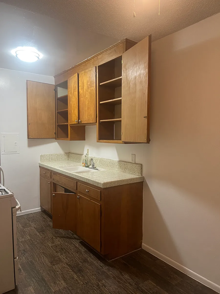 Building Photo - 3755 Vinton Ave #4