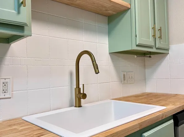 4307 S 1st St APT 106, Austin, TX 78745