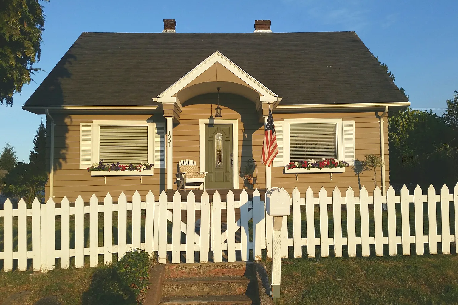 1001 S Laurel St photo 1