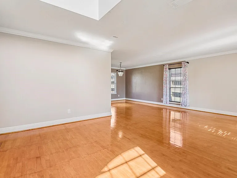 16810 Blairstone — Photo 8