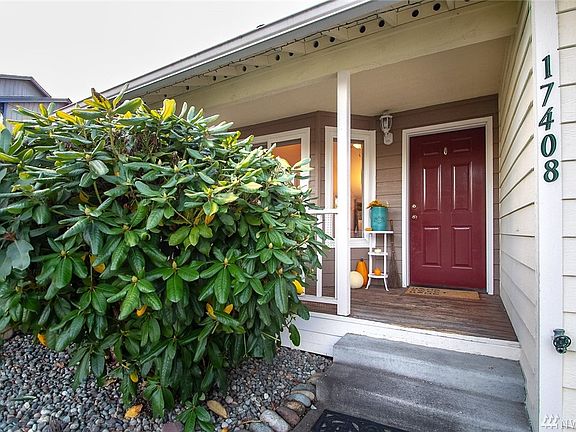 2nd image of 17408 16th Ave E