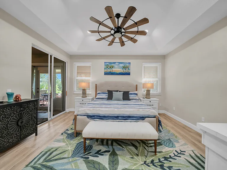 1358 Hedgewood Cir — Photo 23
