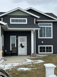 1204 E 6th St, Volga, SD, 57071