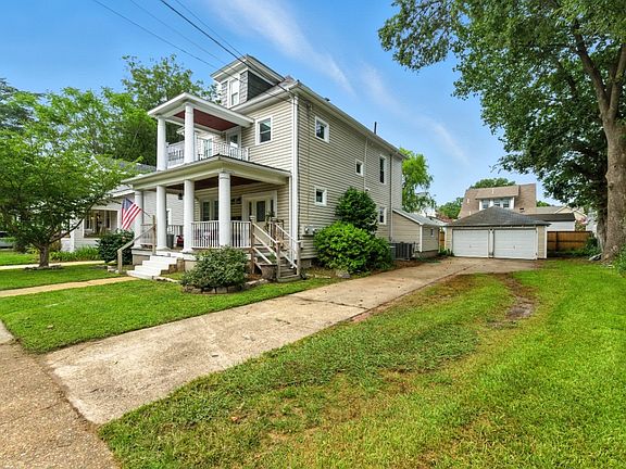 3rd image of 220 E Randall Ave #1