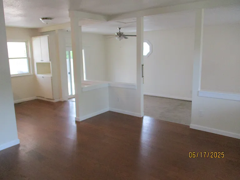 852 N Orchard Ave — Photo 6