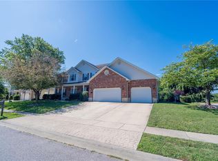 413 Grand Orchid Dr, O'Fallon, IL 62269