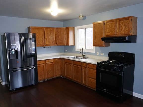 4th image of 1320 N Poplar Ave