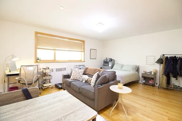 420 E 11th St #1A — Photo 1