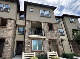 6111 Victoria Way, Eastvale, CA