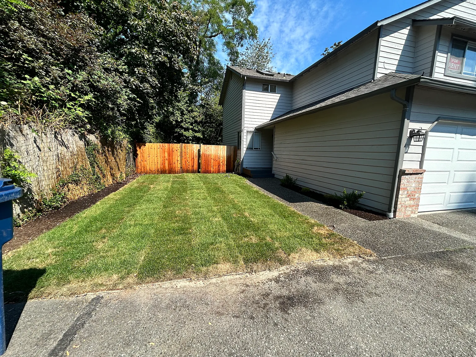 3 bed, 2.5 bath, 1361 sqft, $2,495 — Photo 1