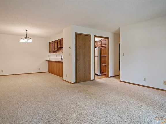 2nd image of 3974 Fairway Hills Dr