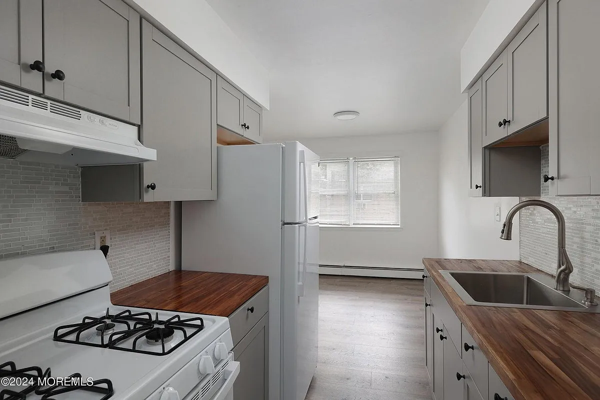 Building Photo - 4 Windsor Ter #F