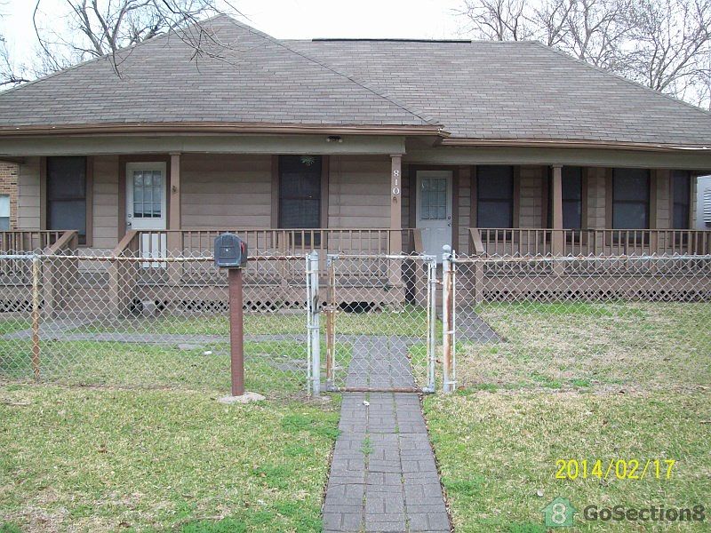 1st image of 810 6th Ave N