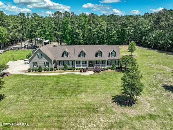 2048 Robersonville Road, Washington, NC 27889