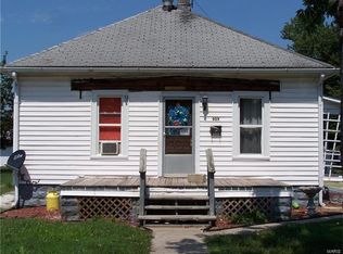 909 W Spruce St, Jerseyville, IL 62052