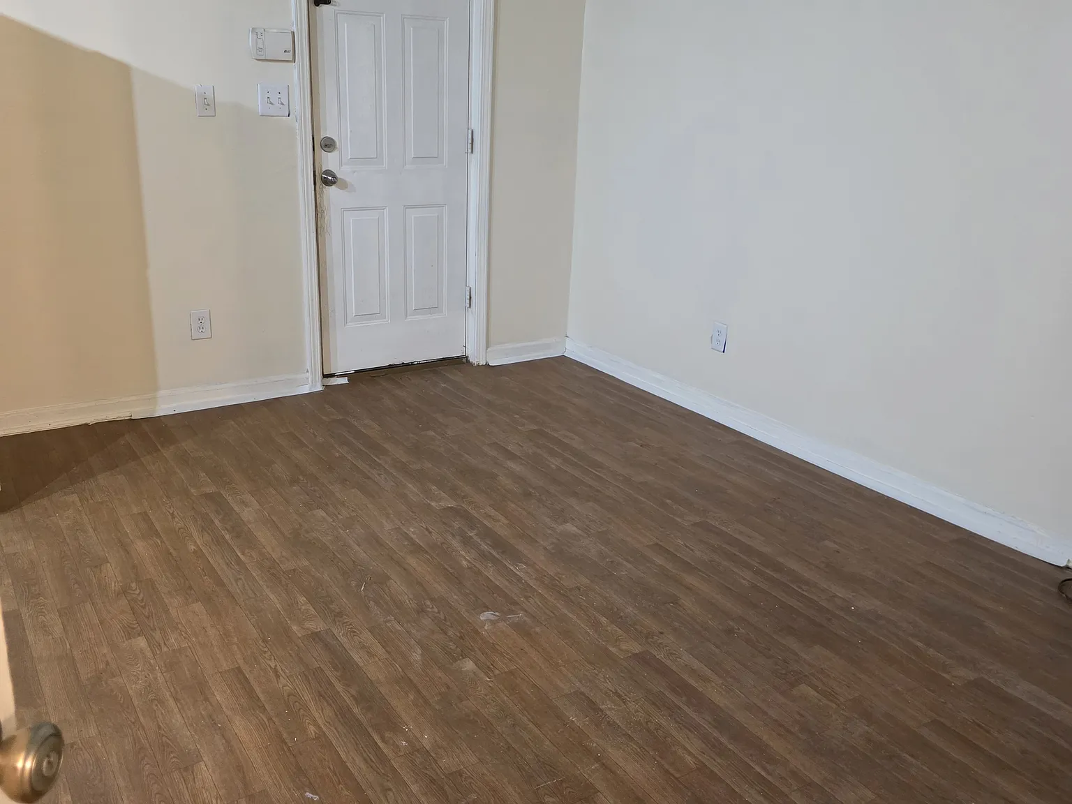1 bed, $1,000 — Photo 2