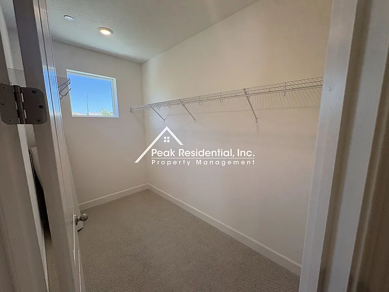 2794 Elderberry St — Photo 24