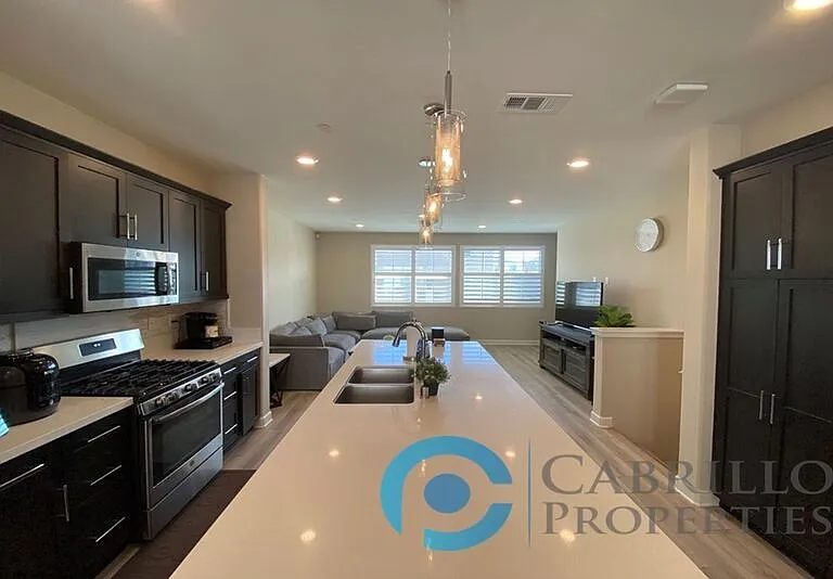 1830 Ascella Dr #3 — Photo 2