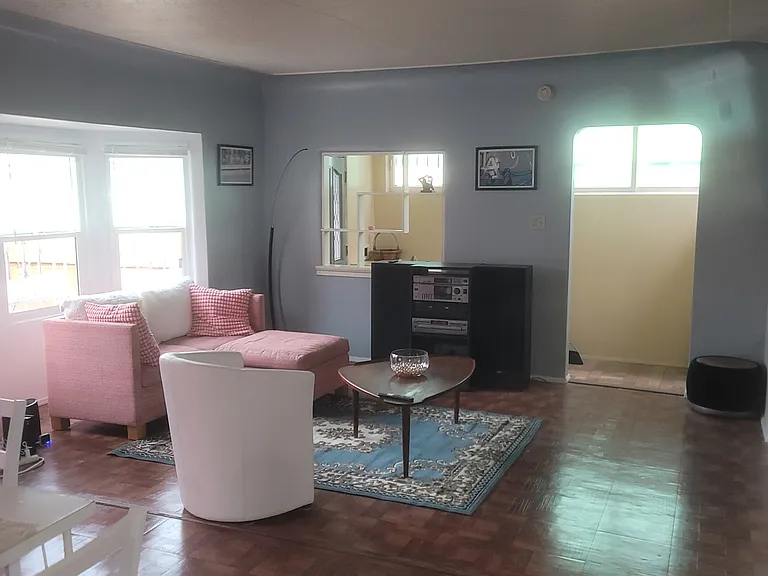 8703 Baring Cross St — Photo 4