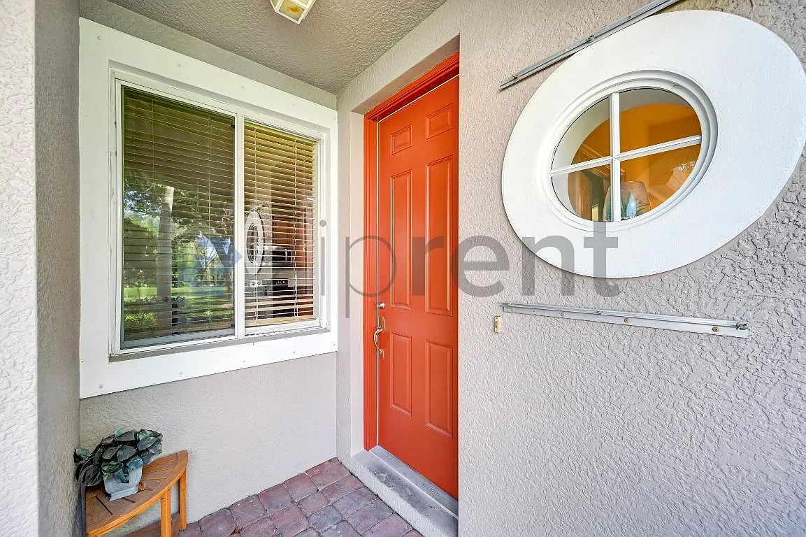 4 bed, 2.5 bath, 1900 sqft, $2,250 — Photo 3