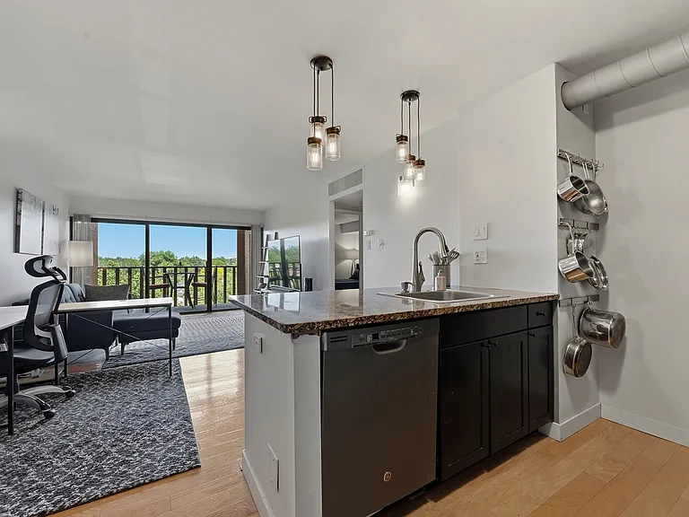 400 S Lafayette St #701 — Photo 5
