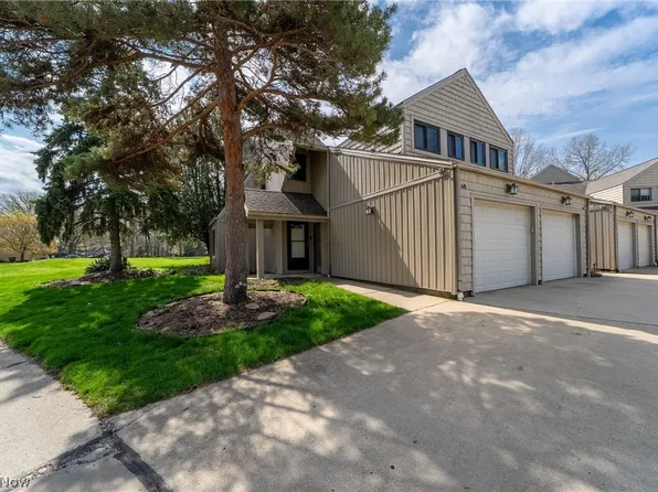 68 Landings Way, Avon Lake, OH 44012
