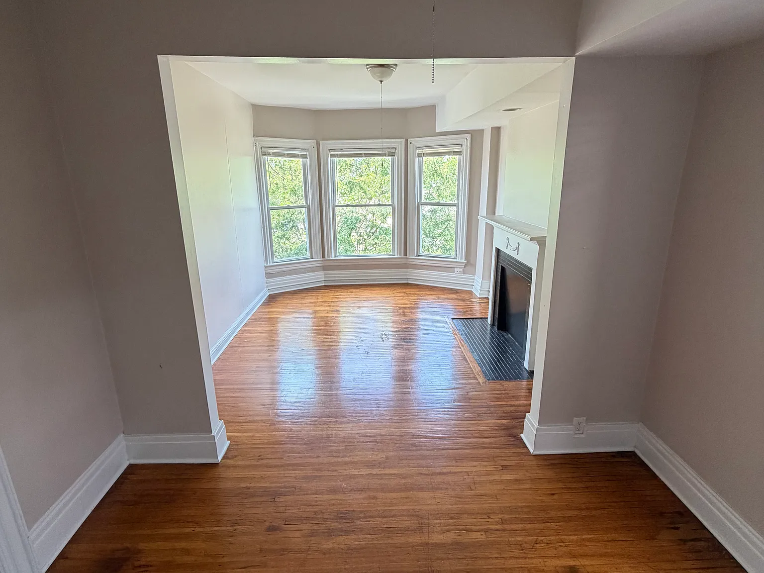 2 bed, 650 sqft, $1,150 — Photo 2