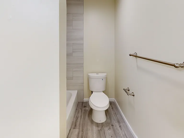 300 Broadwayapt #A11 — Photo 7