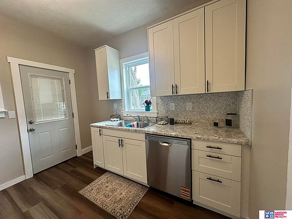 5th image of 506 N 10th St