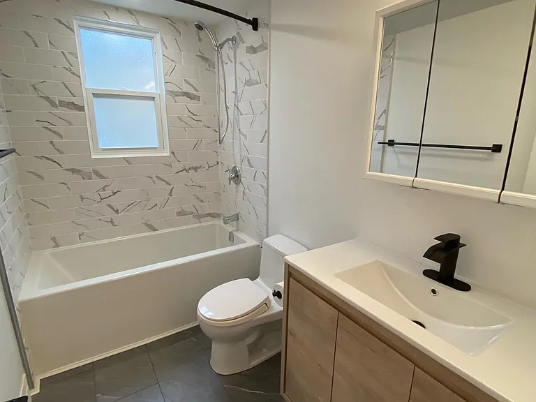 228 Woodroffe Ave #1 — Photo 20