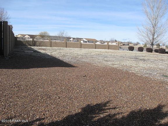 5th image of 1572 Bainbridge Ln