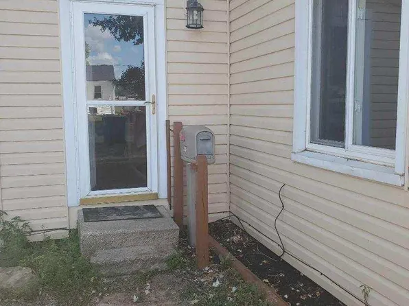 315 S Half St, North Manchester, IN 46962