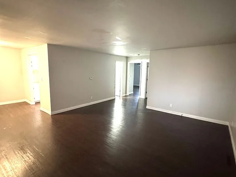 East University Apartments — Photo 5