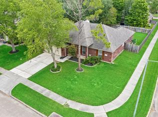 214 Sharnoll Cir, League City, TX 77573