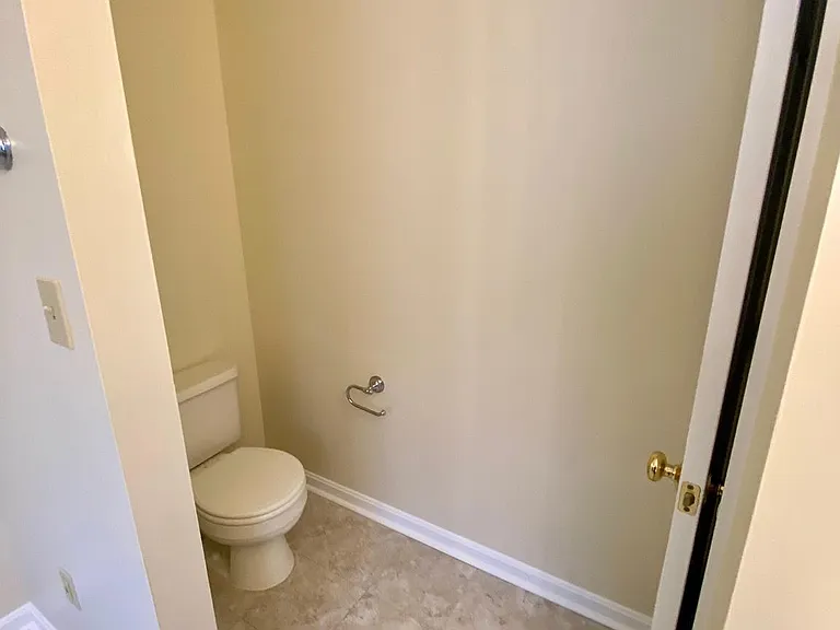9504 S Royal Crest Ct — Photo 18