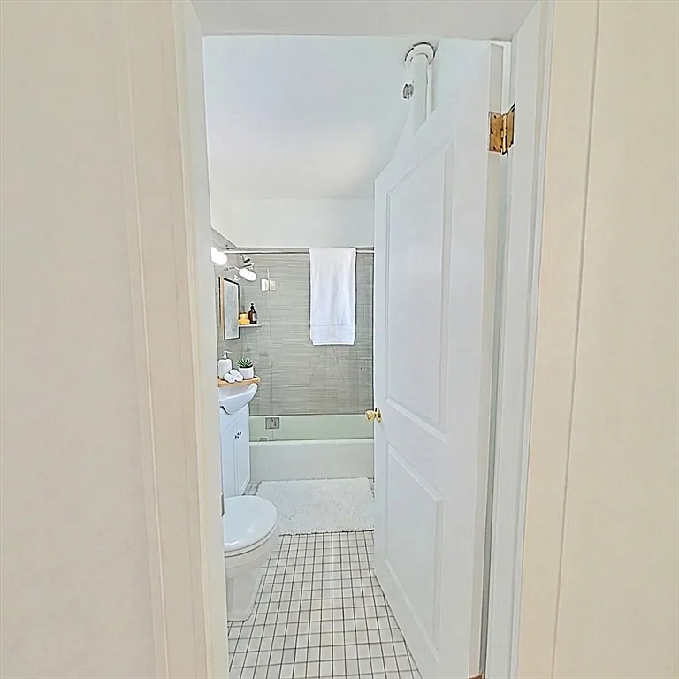 1 bed, 650 sqft, $2,695 — Photo 2