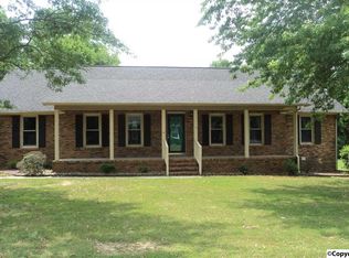 211 Collier Dr, Albertville, AL 35951