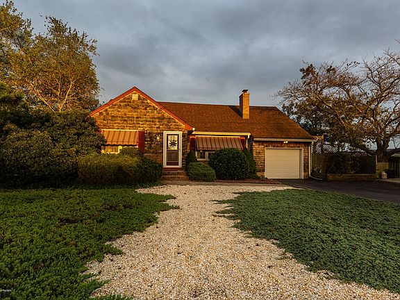 2nd image of 711 Bermuda Dr