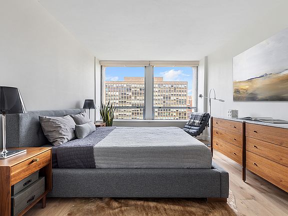 5th image of 330 E 33rd St APT 16A