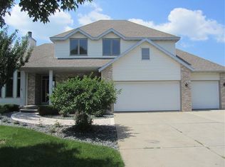 923 Lexington Way, Waunakee, WI 53597