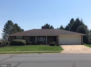 36 Malvern Dr, Manchester, PA 17345
